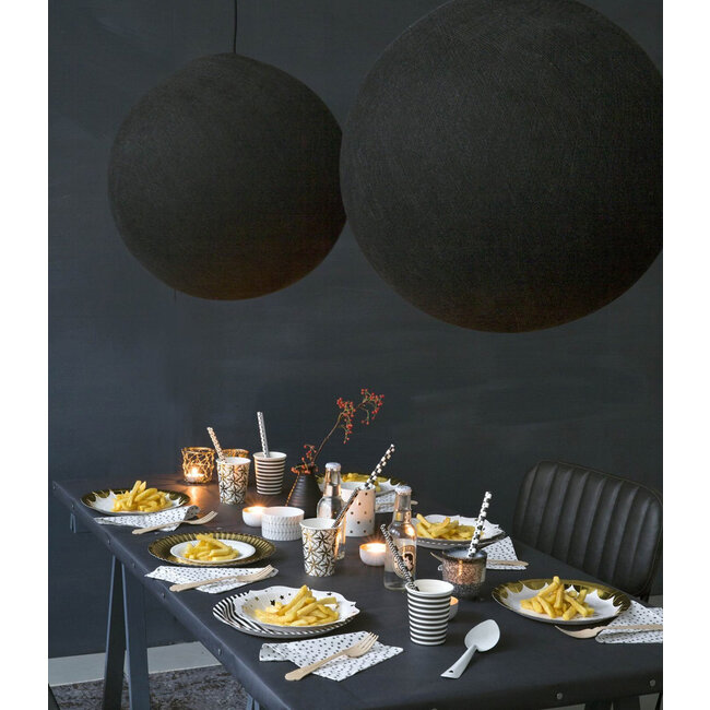 Inspiration | Party | Black Hanging Lamp