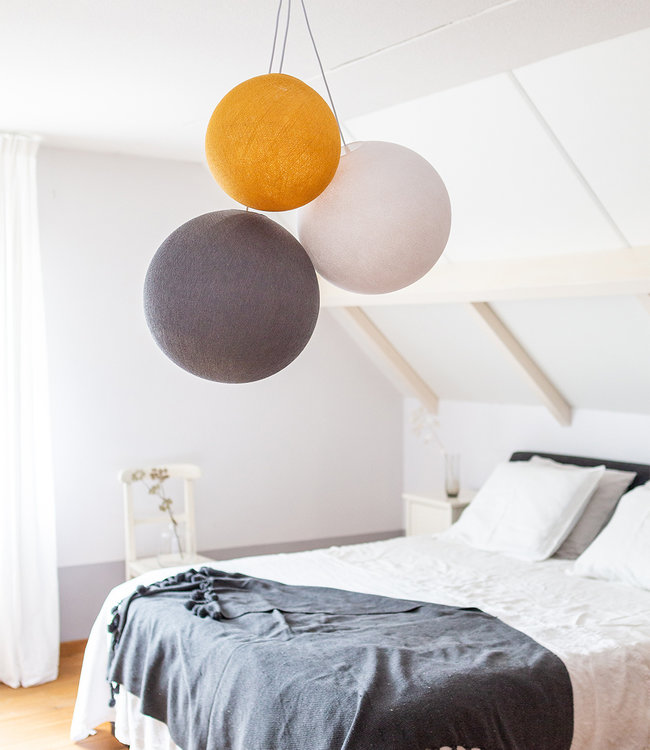 Triple Hanging Lamp 1 point - Mustard Glows