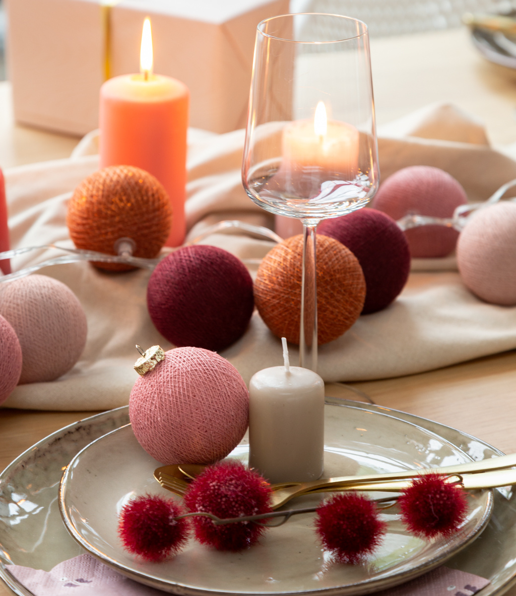 Kerstballen tafel