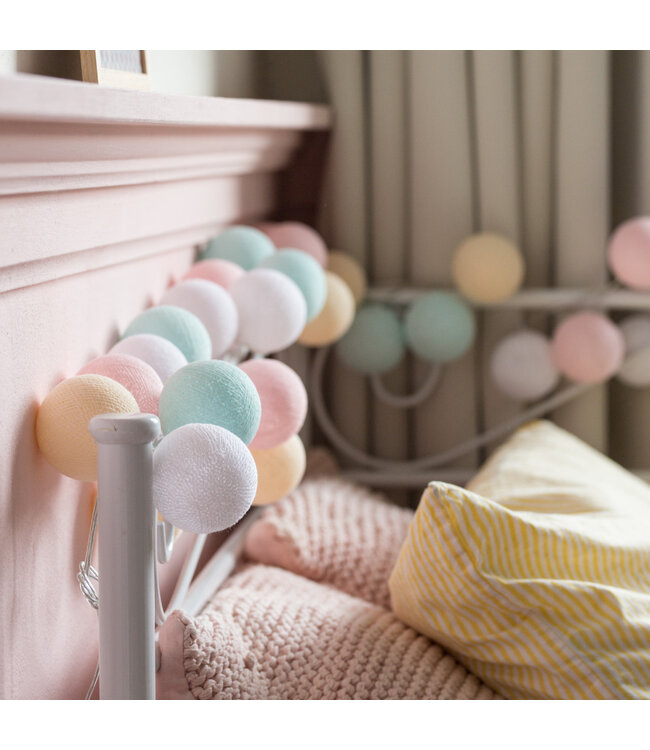 Cotton Ball Lights - Indoor lichtslinger - Pastel - 20 lampjes