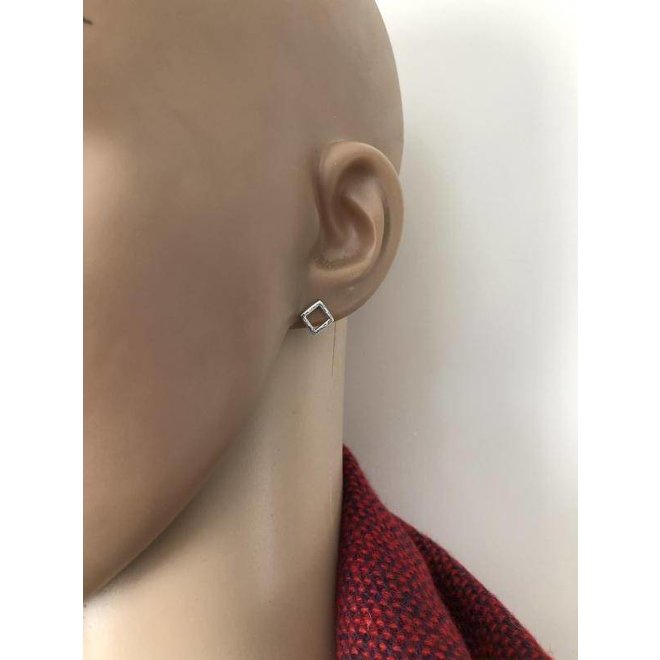 Zilveren hoogglans square oorstekers