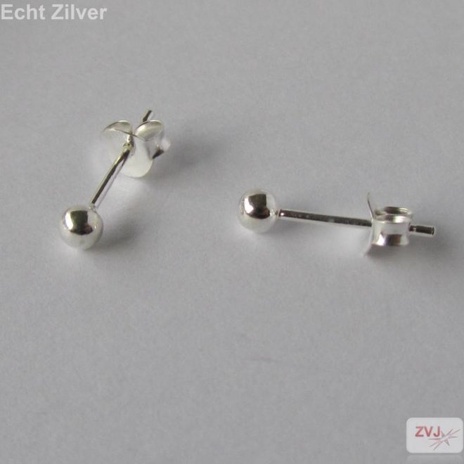 Zilveren kleine oorknopjes 3 mm balletjes