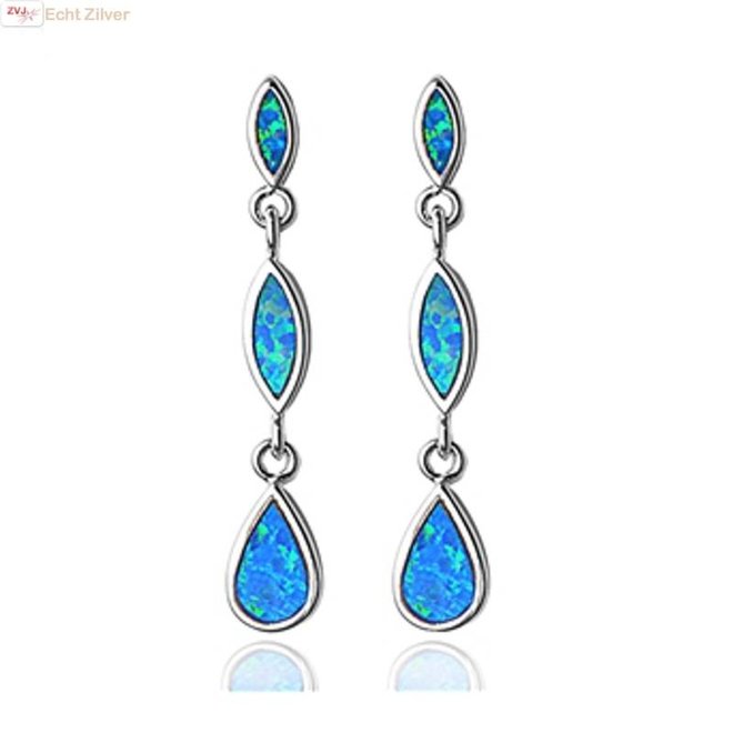 Zilveren elegante ranke blauw opaal oorbellen