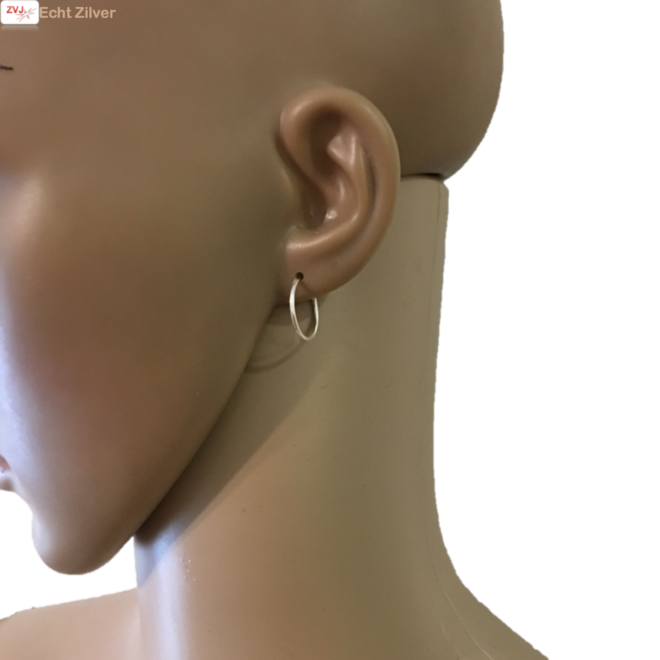 Zilveren kleine creolen oorringen ronde buis 16 x 1.2 mm breed