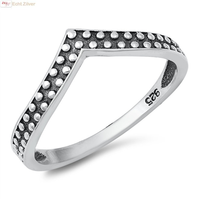 Zilveren V ring chevron met dots ringmaat 17