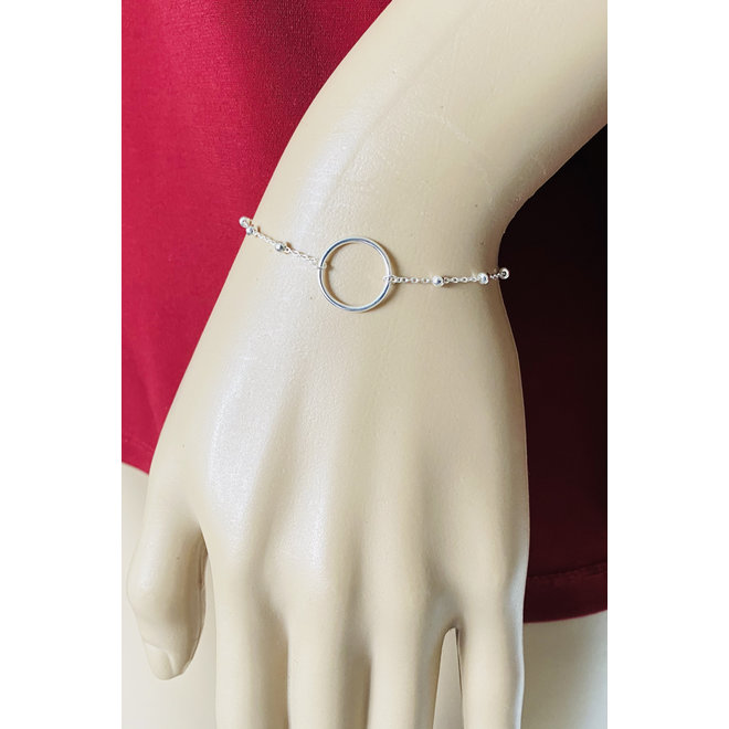 Zilveren cirkel karma bolletjes armbandje