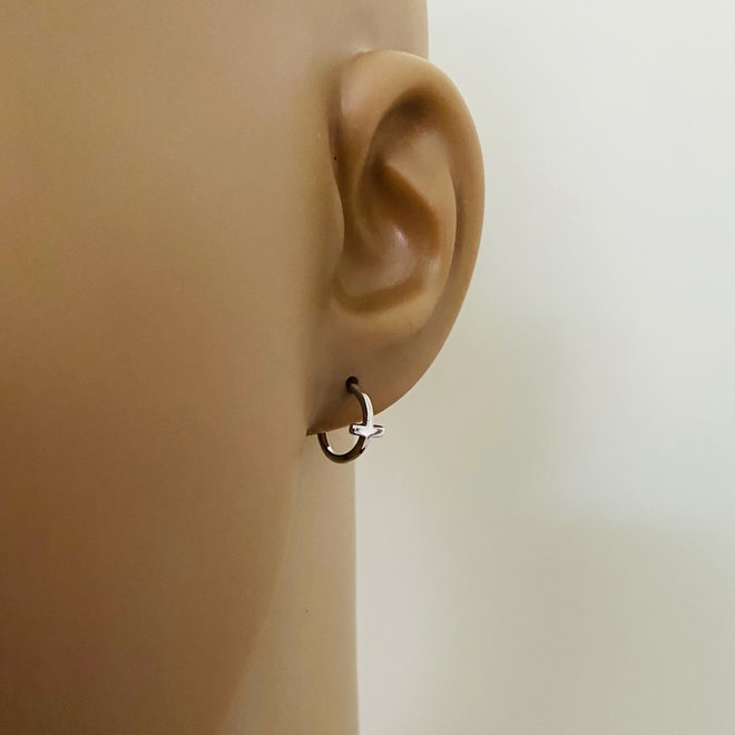 Zilveren kruis oorringen studs
