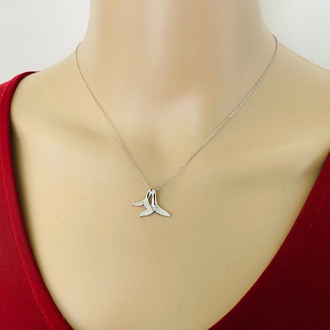Zilveren moeder kind walvisstaart ketting witte cz