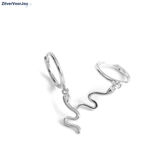 Zilveren slang huggie hoops