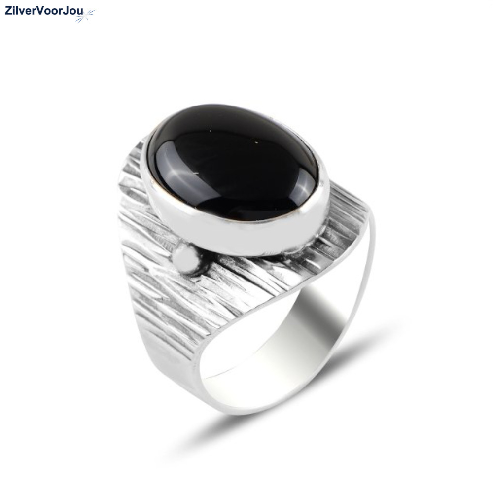 Zilveren maan ring gezet met zwarte Onyx | Zilveren Edelsteen Ringen