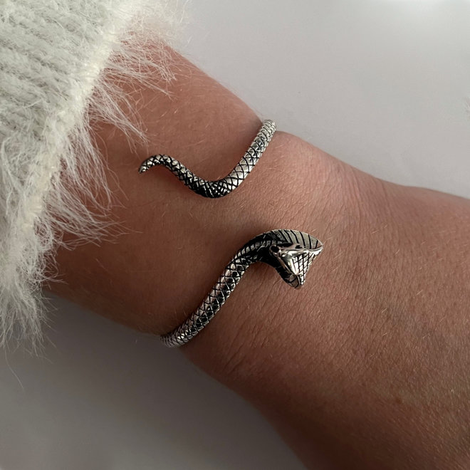 Zilveren cobra slang armband