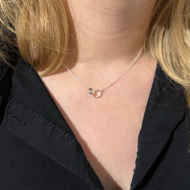 Zilveren 2 mini cirkels collier