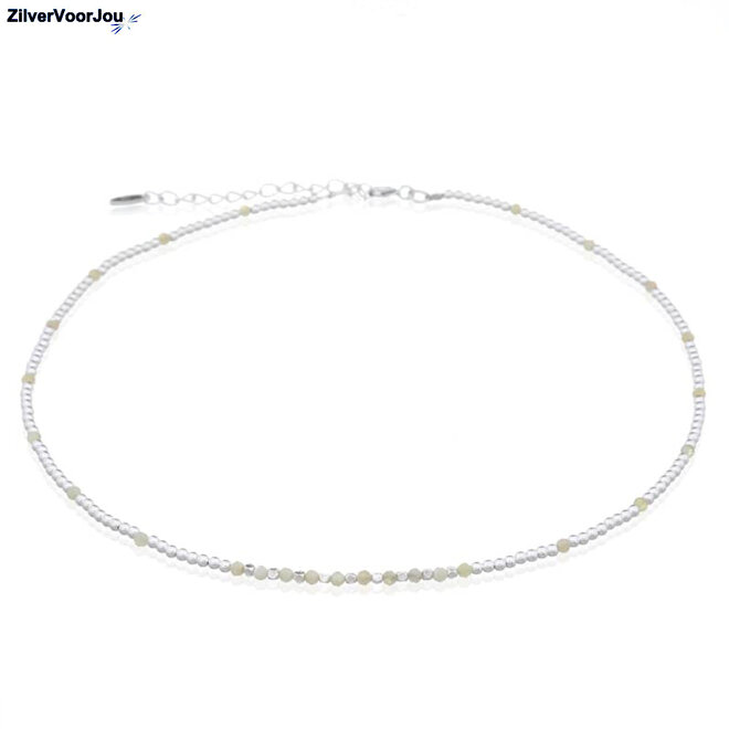 Zilveren choker ketting maansteen met 2 mm zilveren spacer balletjes