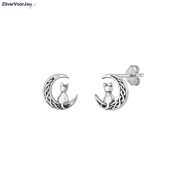 Zilveren poes in Keltische maan oorstekers