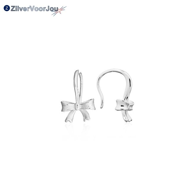 Zilveren kleine oorhangers met een strikje
