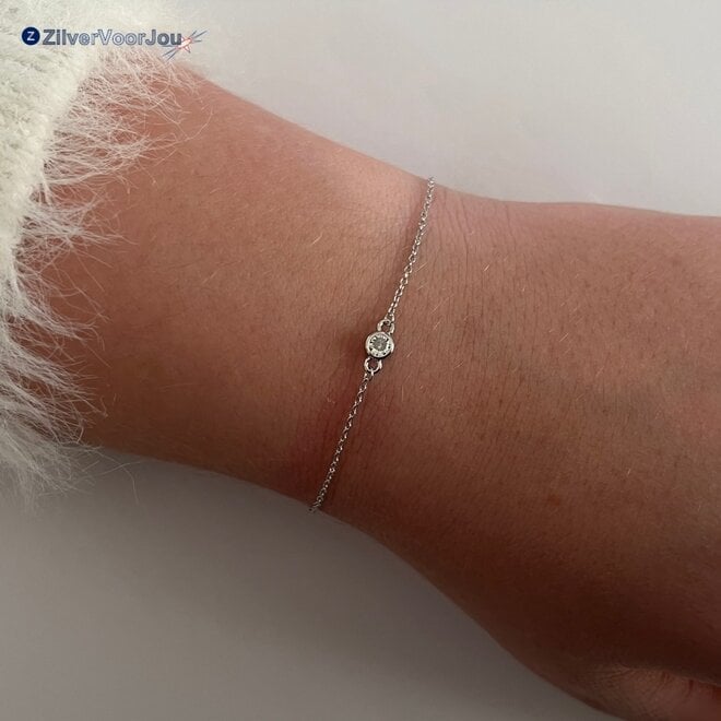 Zilveren minimalistisch solitair witte zirkonia armbandje