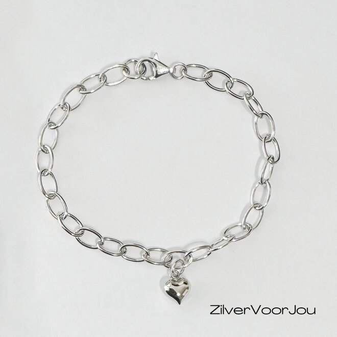 Zilveren ovale schakelarmband met hart hanger