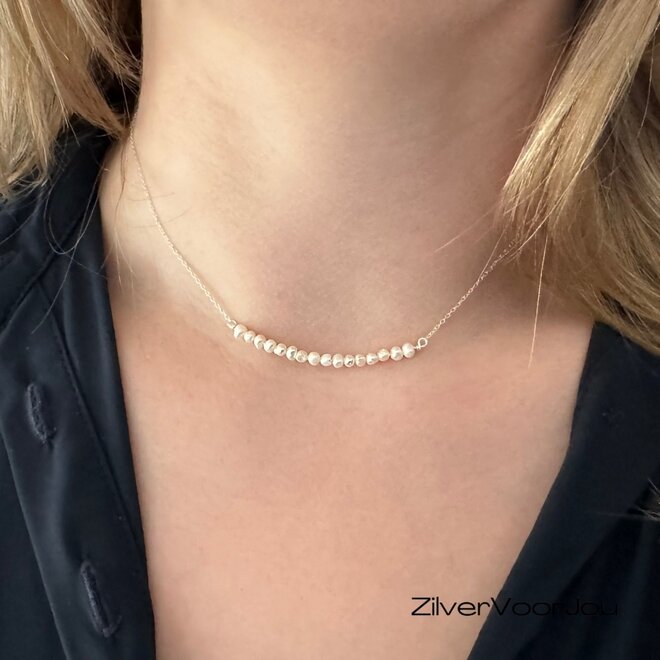Zilveren rij zoetwaterparel ketting