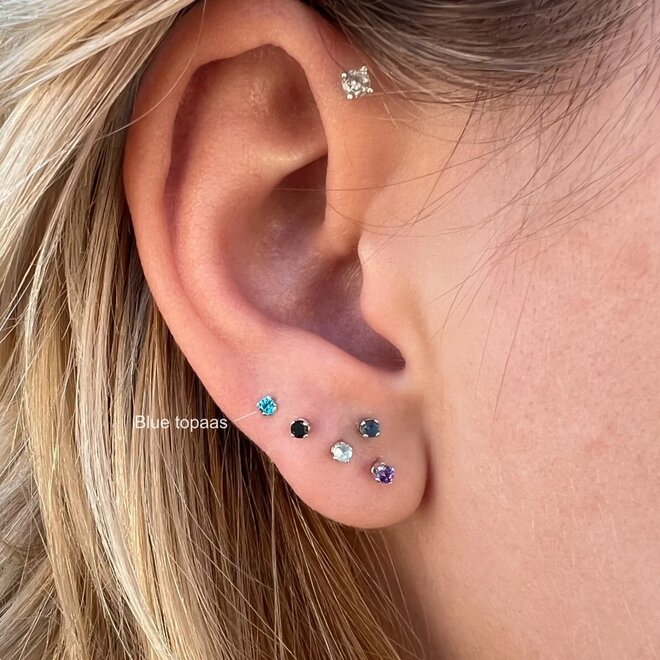 Zilveren mini oorstekers 2 mm zirkoon