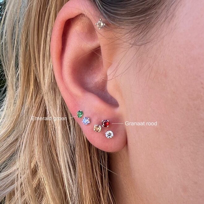 Zilveren mini oorstekers 3 mm witte zirkoon