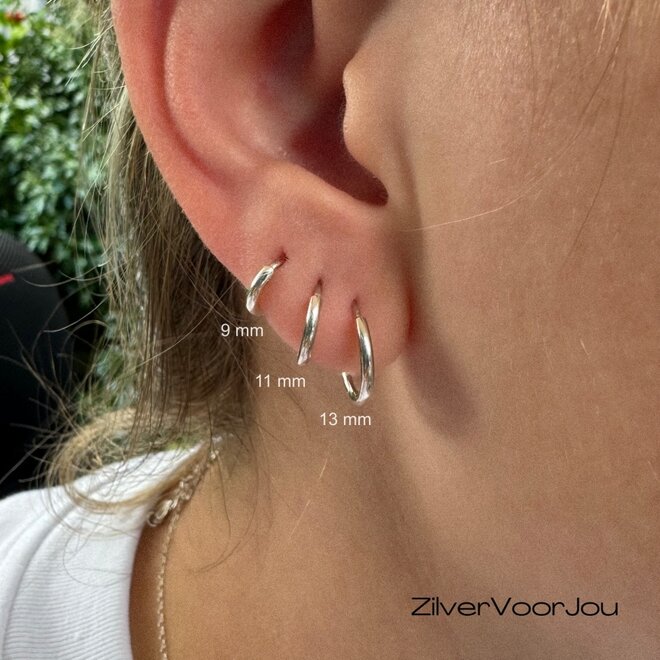 Zilveren huggie hoops 1.5 mm breed verschillende maten