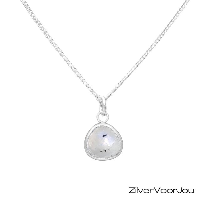 925 zilveren ketting met maansteen hanger – vrouwelijk en mystiek