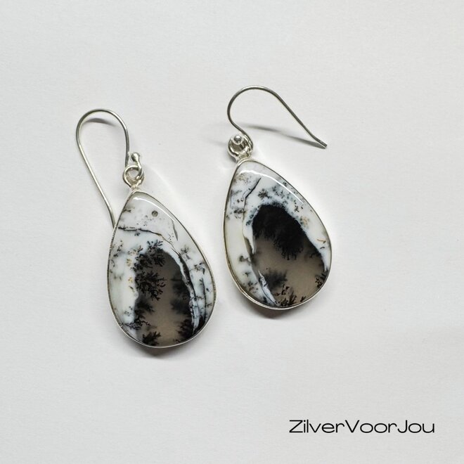 Handgemaakte zilveren oorhangers met dendriet opaal – peervormige edelsteen oorbellen in zwart-wit tinten