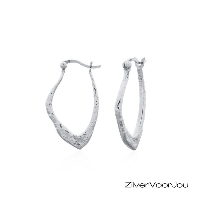 Moderne 925 zilveren abstracte oorringen met gehamerde textuur en hoogglans afwerking