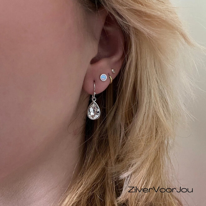 Zilveren oorstekers met blauwe opaal 4.5 mm