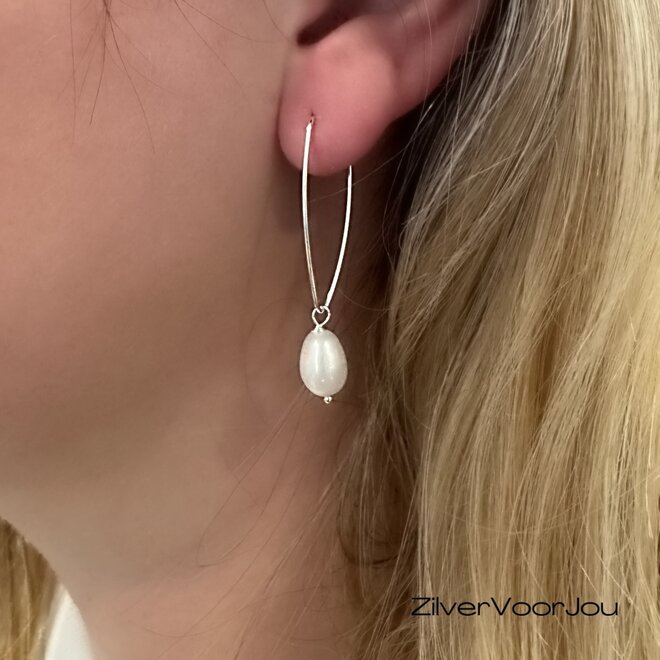 Elegante 925 zilveren wire hoop oorbellen met zoetwaterparel