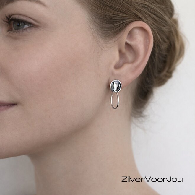 Zilveren cirkel disc oorsteker met ringetje