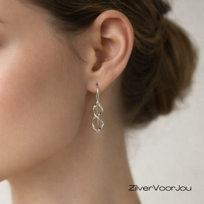 Zilveren klassieke tijdloze spiraal oorbellen grote haak