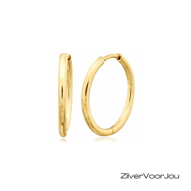 Gold plated huggie oorringen 20 mm