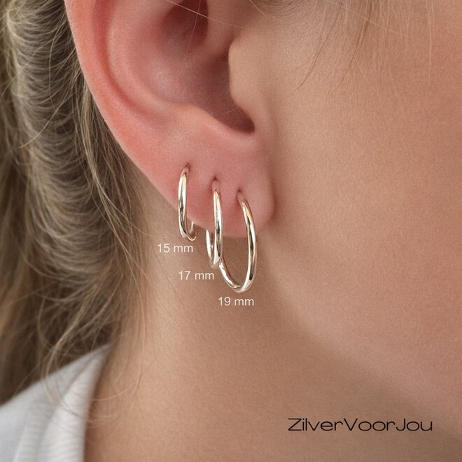 Zilveren huggie hoops 1.5 mm breed verschillende maten