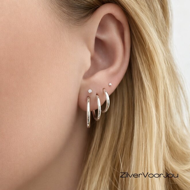 Zilveren huggie hoops 2 mm breed verschillende maten