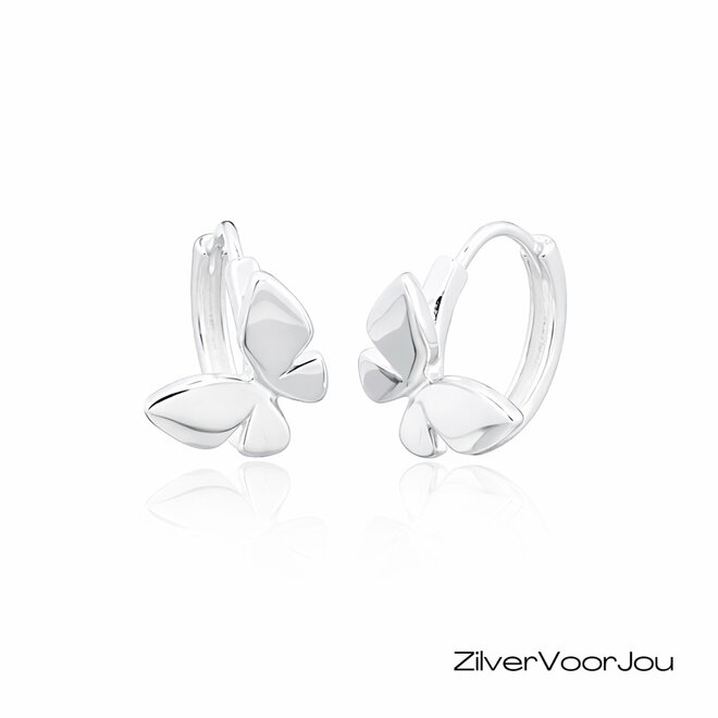 Zilveren vlinder huggie oorringen