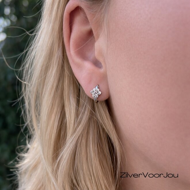 Zilveren pootafdruk huggie hoops