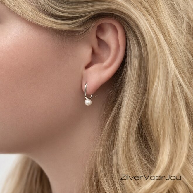 925 zilveren ovale huggie oorbellen met zoetwaterparel