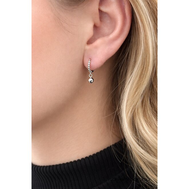 Zilveren bolletjes huggie hoops met balletje