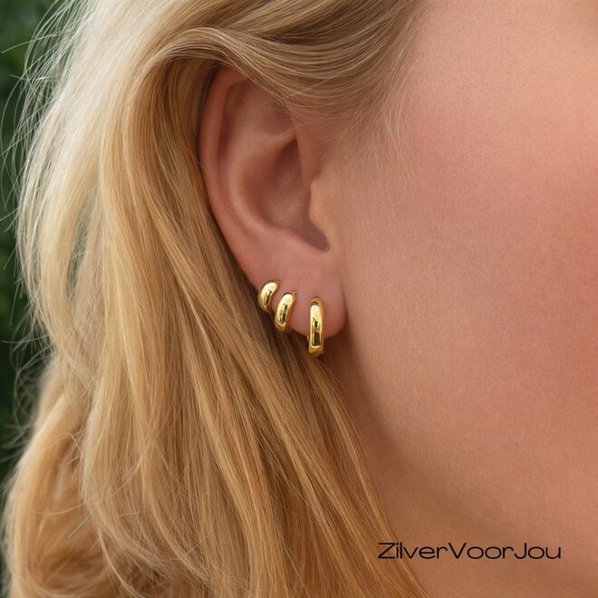 Zilveren ronde huggie hoops 3.5mm breed gold plated