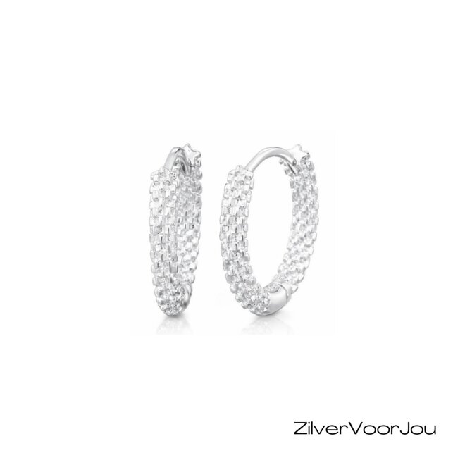 Zilveren carved huggie hoops