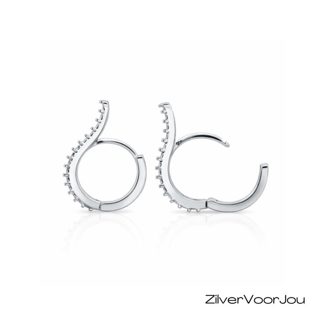 Zilveren wave zirkoon huggie hoops