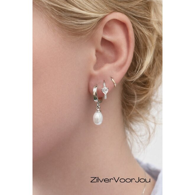 Zilveren huggie hoops parel