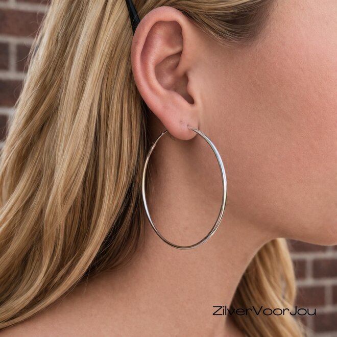 Zilveren creolen oorringen groot 60 mm 2 mm breed