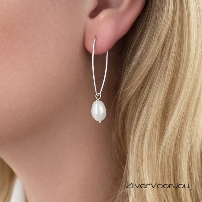 Elegante 925 zilveren wire hoop oorbellen met zoetwaterparel