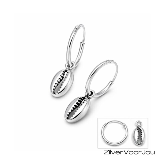 Zilveren kleine creolen met cowrie schelp