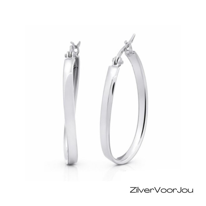 Zilveren ovale oorringen met kleine twist