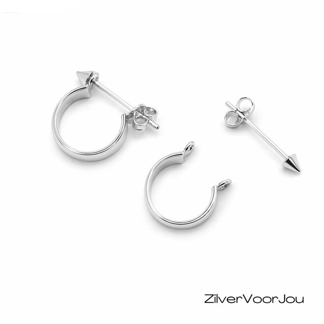 Zilveren spike stud oorringen