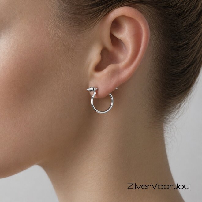 Zilveren spike stud oorringen