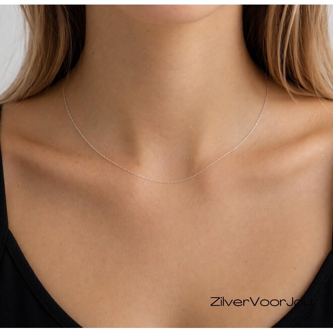 Zilveren ovale kabelketting 45 cm 0.8 mm breed
